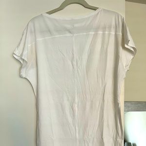 Lululemon white T-shirt size 4